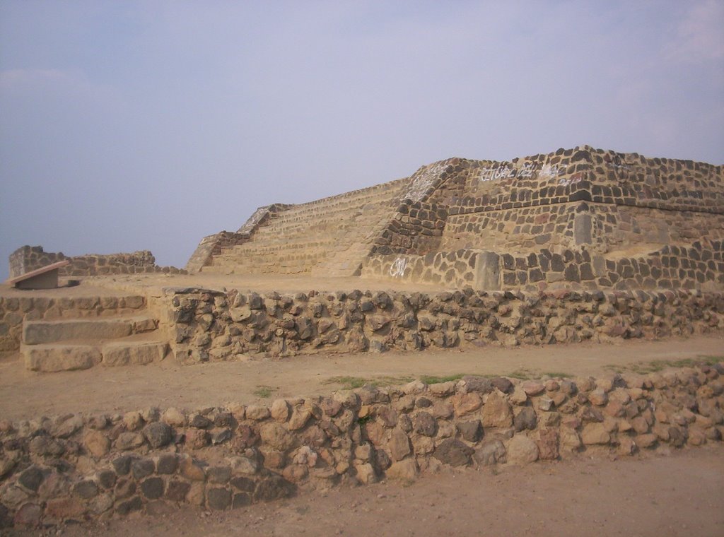 piramide cerro de la estrella