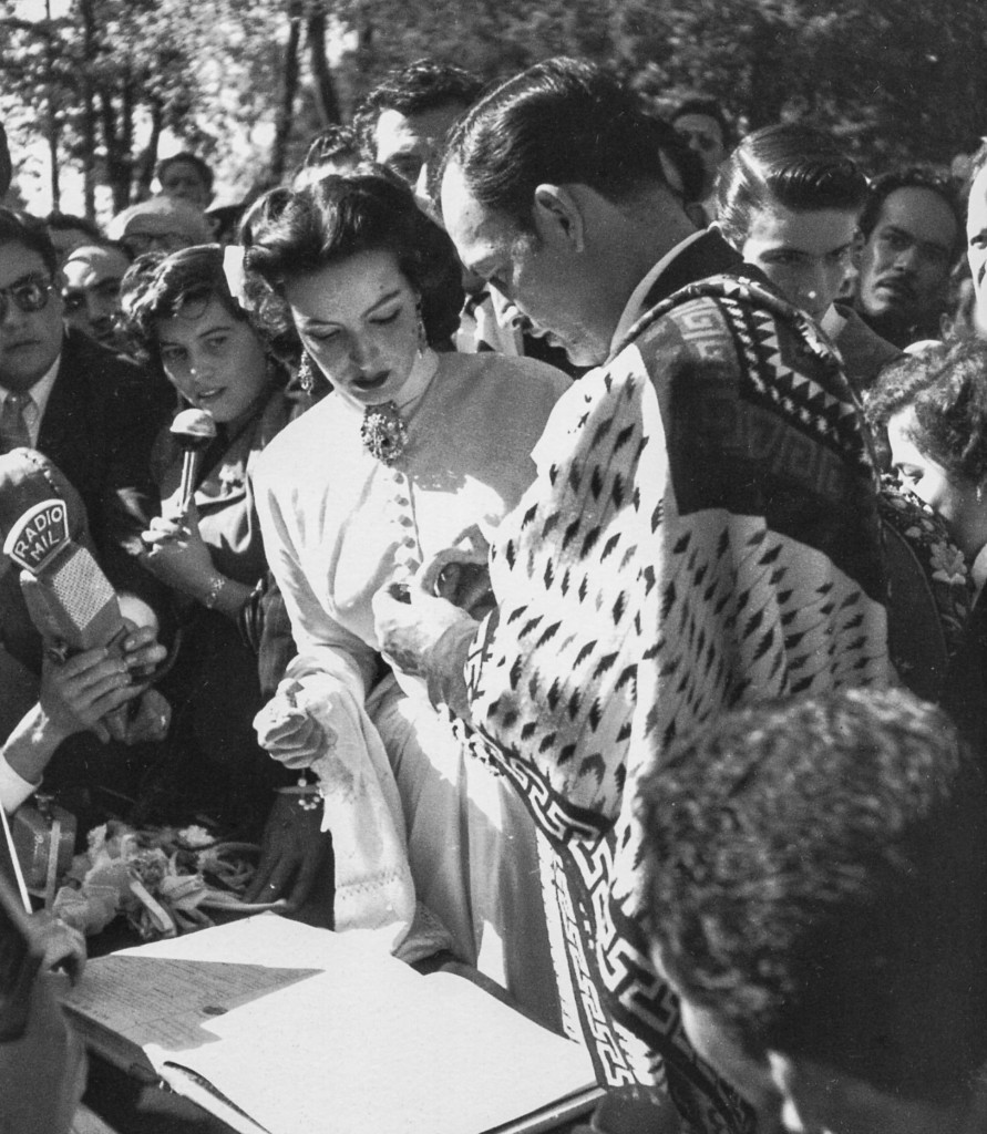 hector_garcia_boda_de_maria_felix_y_jorge_negrete_mexico_df_1952