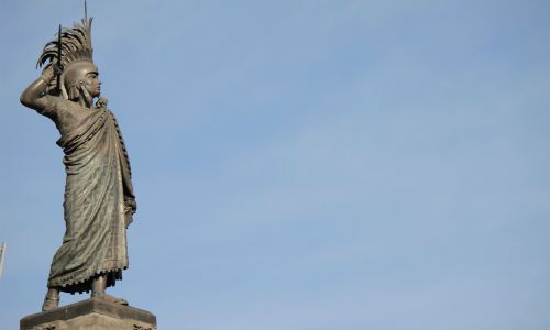 Estatua_Cuauhtemoc