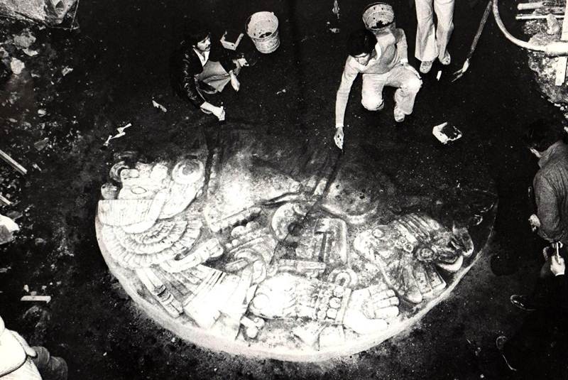 Hallazgo de la piedra de Coyolxauhqui en el Templo Mayor, 1978.