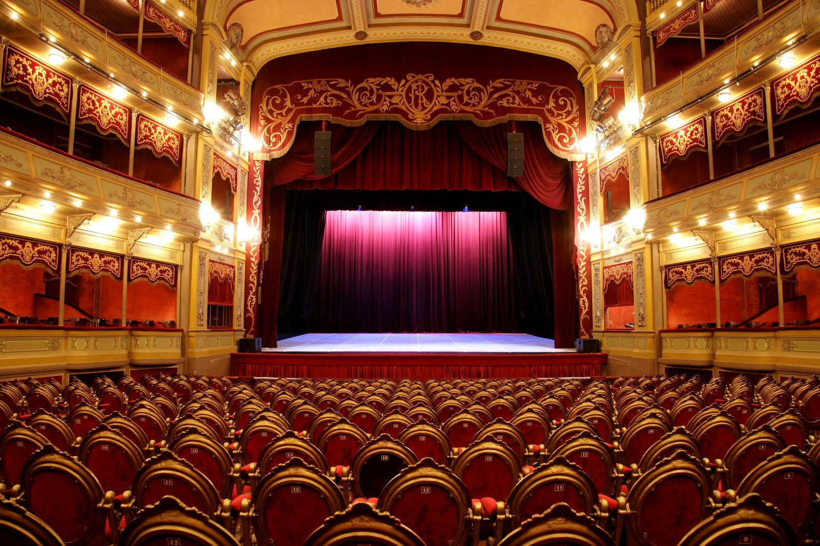 teatro de la ciudad