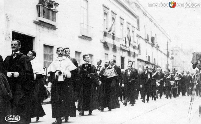 Doctores de la Universidad Nacional, 1910