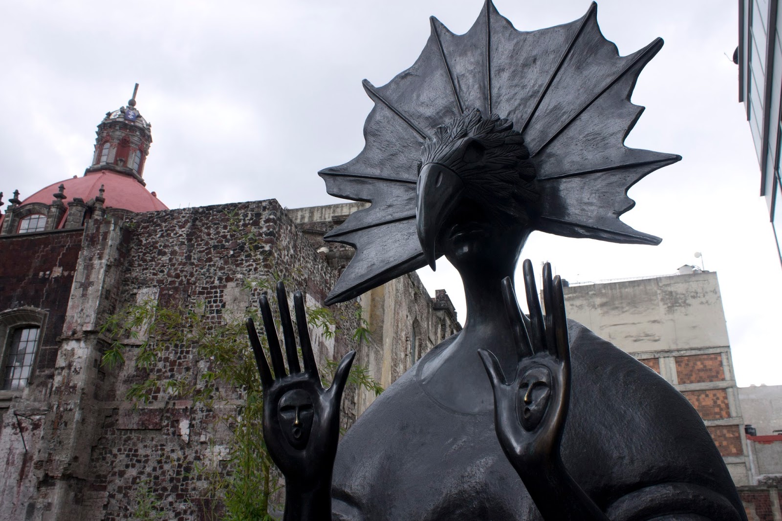 leonora-carrington-y-sus-animales-fantasticos-atrio-san-francisco-centro-historico-3