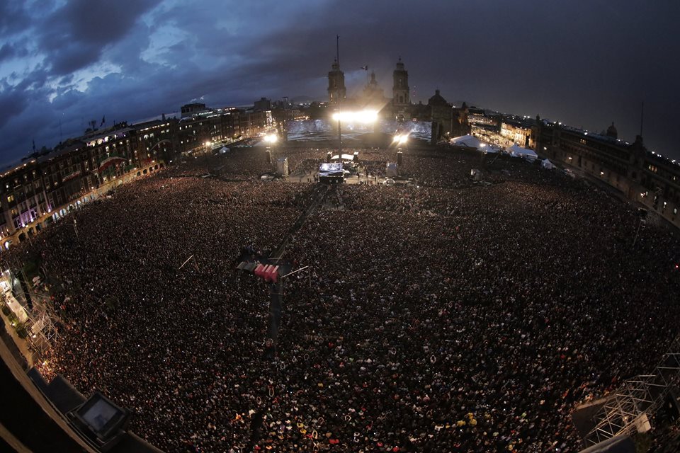 santiago-arau-roger-waters-zocalo-mexico-1