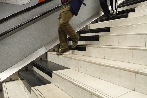 Ya están listas las “escaleras-piano” del metro Polanco