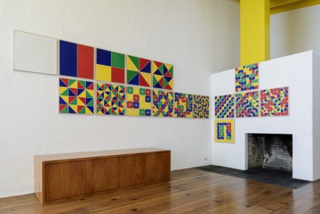 Sobre la enigmática exhibición de Yto Barrada en Casa Luis Barragán