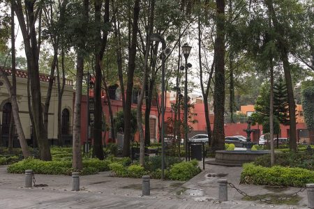 Breve paseo por la historia de la fascinante Plaza de San Juan