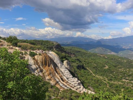 San Lorenzo Albarradas, el corazón de las cascadas petrificadas y la sierra