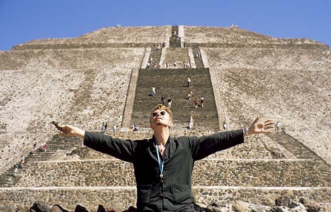 La histórica visita de David Bowie a México fotografiada por Fernando Aceves