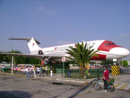 El avión que se convirtió en biblioteca de la Venustiano Carranza