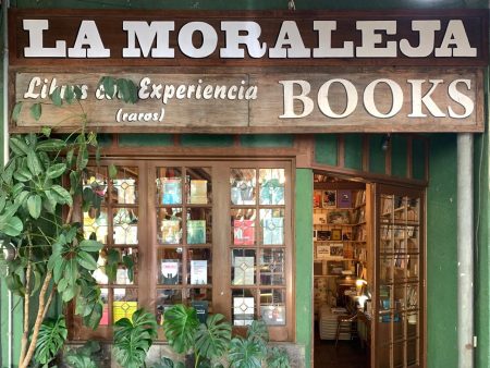 La Moraleja es una exquisita librería de viejo en la Roma