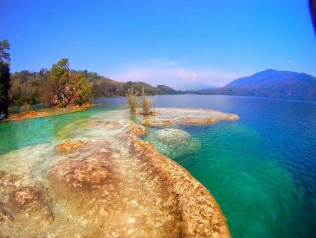 La sensacional Laguna de Miramar en la Selva Lacandona chiapaneca