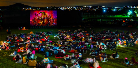 Cine, picnic y camping en Teotihuacán, una velada al aire libre