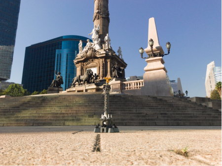 El Ángel de la independencia y su indestructible réplica Lego