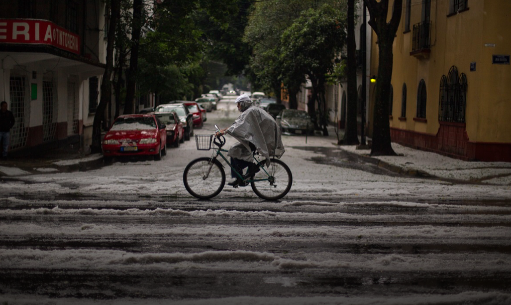 La Ciudad de México y el místico granizo primaveral (FOTOS)