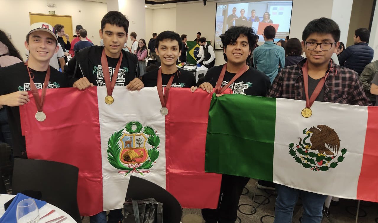 Jóvenes mexicanos ganan oro, plata y bronce en Olimpiada de Matemáticas