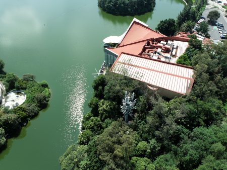 LAGO / ALGO, el concepto gastronómico y artístico de OMR en Chapultepec