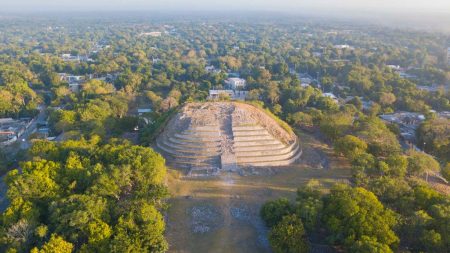 Pirámide de Kinich Kak Moo, la restauración de una de las edificaciones más altas de México