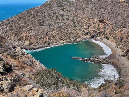 Esta pequeña y bella playa en Ensenada tiene forma de corazón