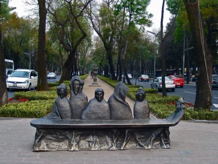 Las criaturas surrealistas de Leonora Carrington invaden Chapultepec