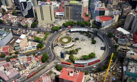 La nueva pista de hielo en la Glorieta Insurgentes