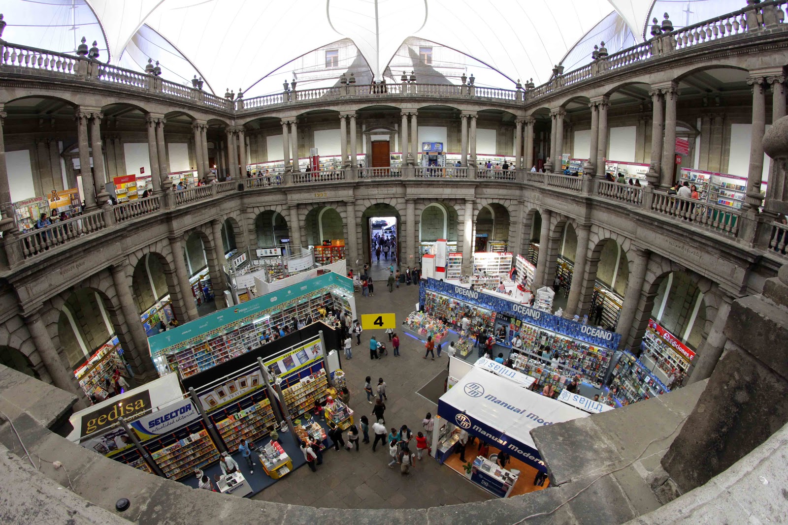 Razones para ir a La Feria Internacional del Libro del Palacio de Minería