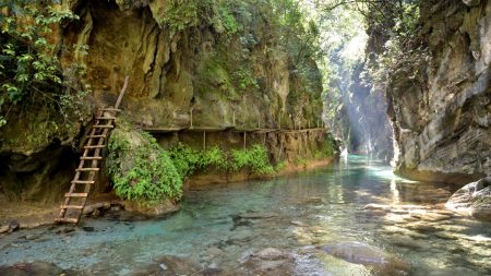 Fueron miles de años necesarios para esculpir el asombroso Puente de Dios