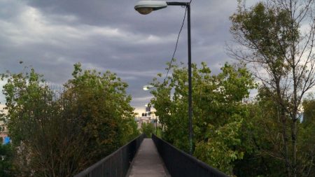 La discreta poesía implícita en nuestros puentes peatonales (FOTOS)