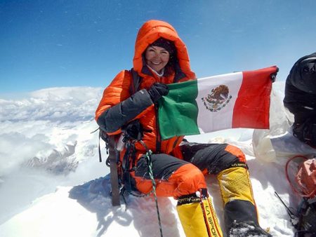 Viridiana Álvarez tiene el Record Guinness tras escalar las 5 montañas más altas del mundo