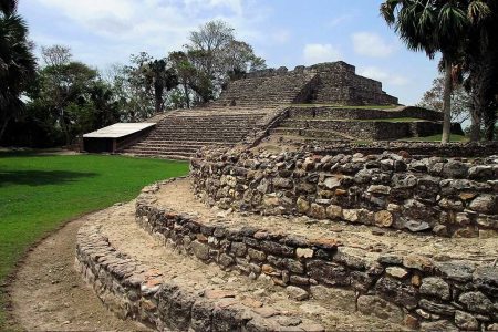 Descubren edificio circular dedicado a Kukulcán en la zona del Tigre de Campeche