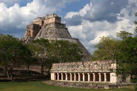 Reabren cinco zonas arqueológicas en Izamal y el Gran Museo de Chichén Itzá