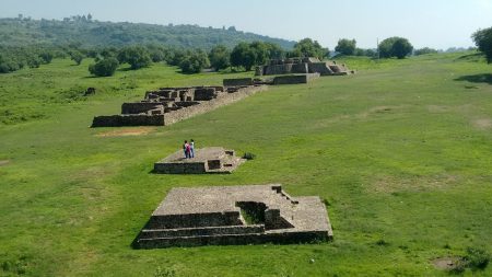 Esto es Acozac, el camino arqueológico en la meseta del cerro de Moctezuma