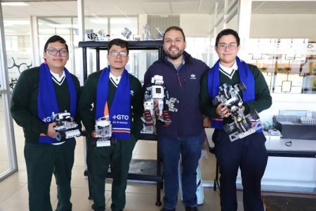 Alumnos de CONALEP Guanajuato ganan diversos premios en concursos de robótica