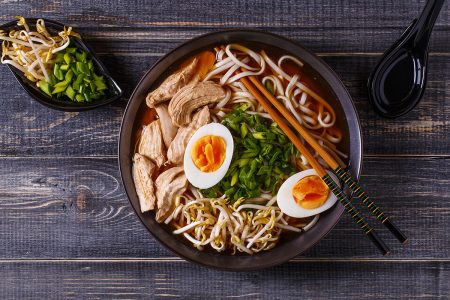 Ramen y bebidas sin límite… descubre lo más popular de la gastronomía asiática