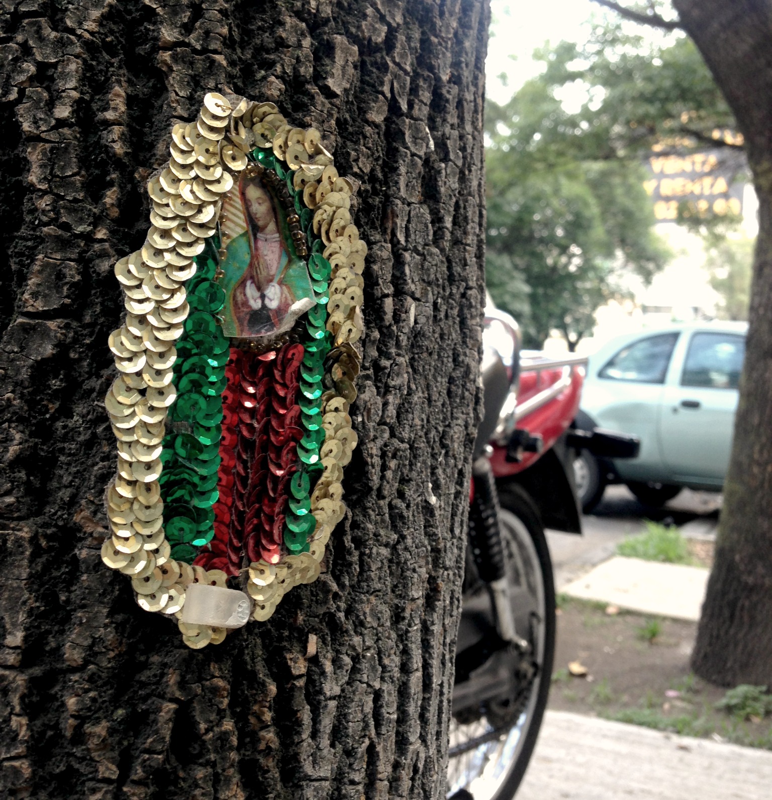 Arquitectura sagrada: vírgenes y santos en pequeños rincones de la ciudad (FOTOS)