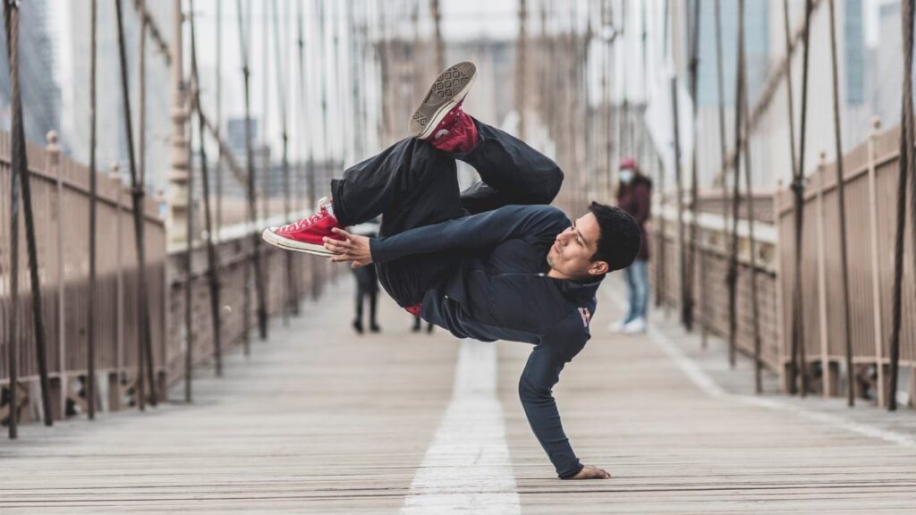 B-Boy Víctor, el atleta de origen mexicano que debutará en nuevo juego olímpico, el Breaking 