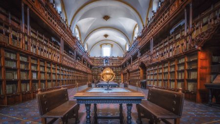 Biblioteca Palafoxiana, la preciosa biblioteca pública más antigua de América