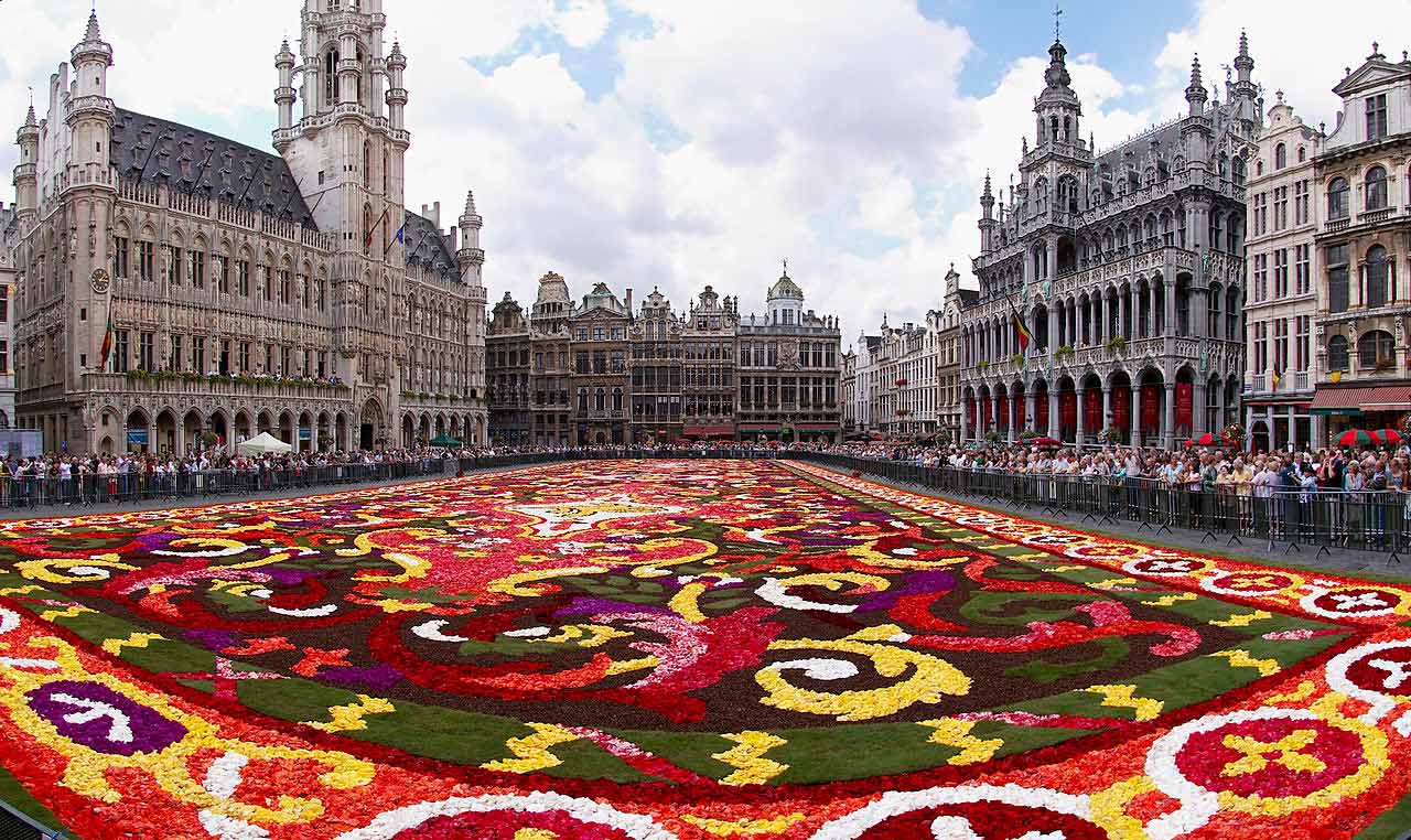 Artistas de Guanajuato diseñan la gran alfombra de la Grand-Place de Bruselas