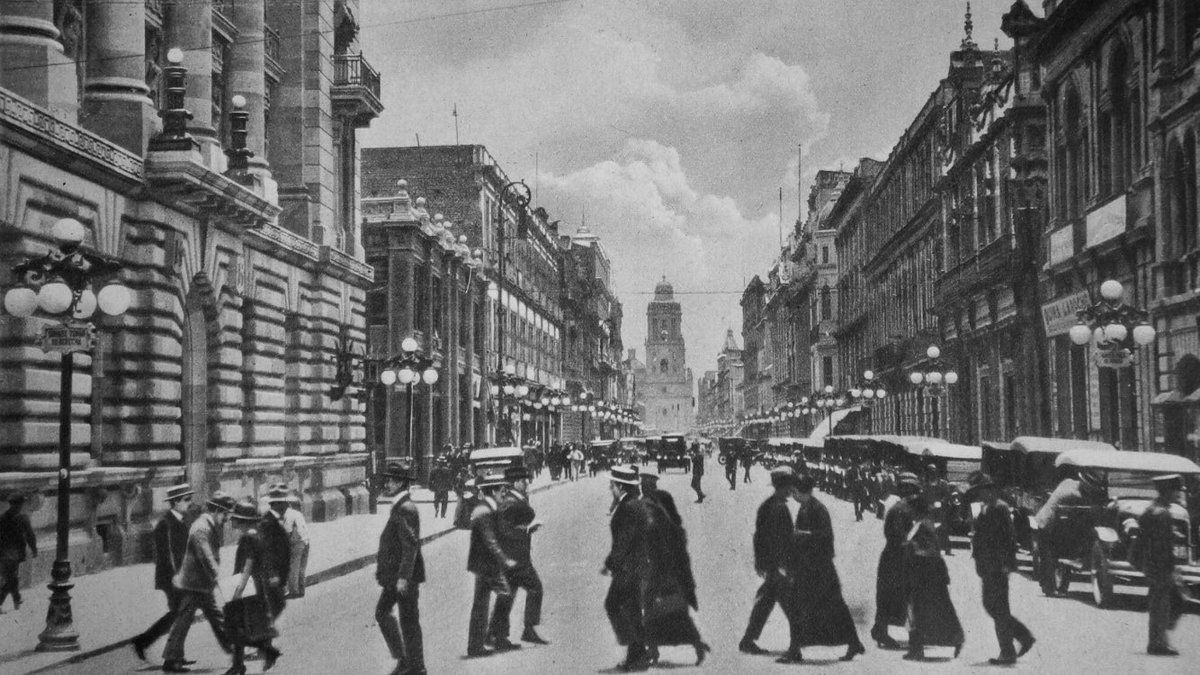 Avenida 5 de Mayo, una calle que conecta nuestra historia