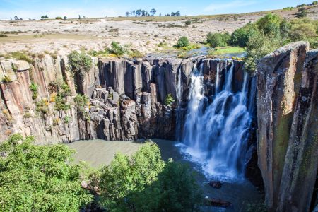 La imponente cascada de Tixhiñu: lugar donde tuerce el agua