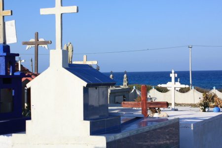 El bello cementerio con vista al mar que pocos conocen en Isla Mujeres