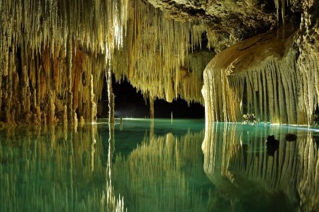 Río Secreto, el estremecedor cenote que emula los colmillos de una bestia