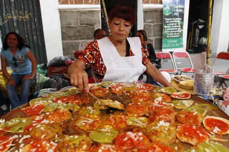 Chalupas poblanas ¿prehispánicas, coloniales o ninguna de las dos?