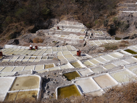 Esta comunidad mixteca preserva una tradición prehispánica para la extracción de sal