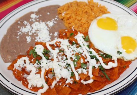 ¿Dónde se encuentran los mejores chilaquiles de la ciudad?