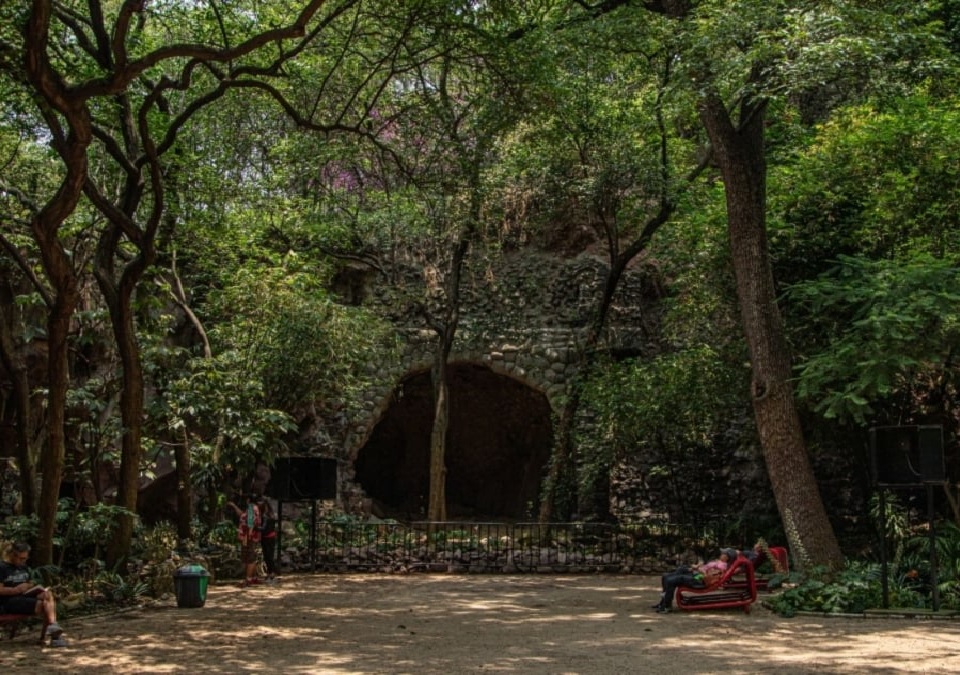 Tres leyendas de la Cueva Cincalco en el Bosque de Chapultepec