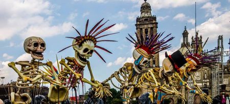 Todo sobre el tradicional desfile y la ofrenda monumental del Zócalo