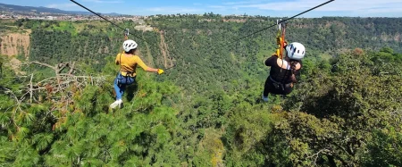 Zipline Zacatlán, la tirolesa más alta y veloz que puedes encontrar en México