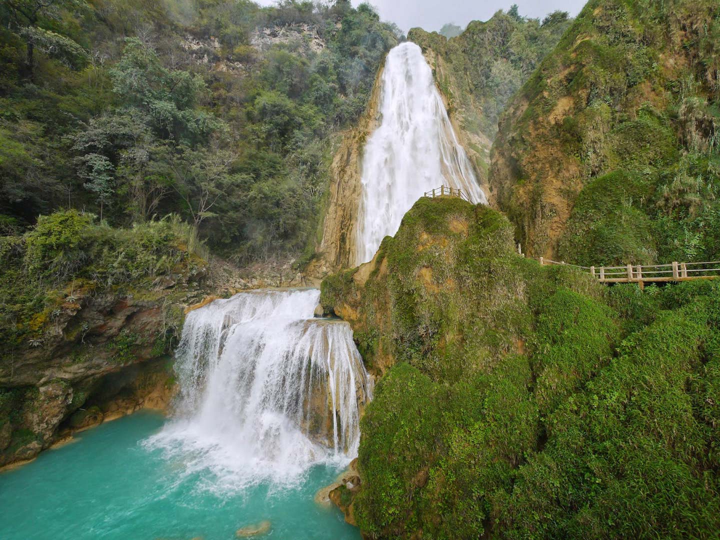 El Chiflón, la súbita belleza de las cascadas más alegres de Chiapas