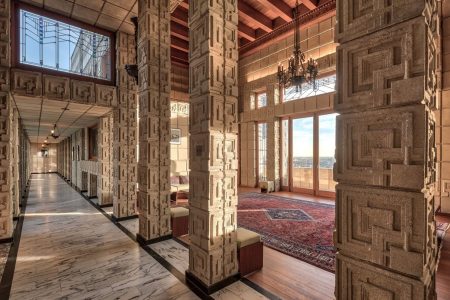 Casa Ennis, un fascinante homenaje a Mesoamérica en la California